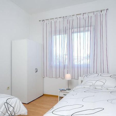 Holiday Home Iris Marina Buitenkant foto